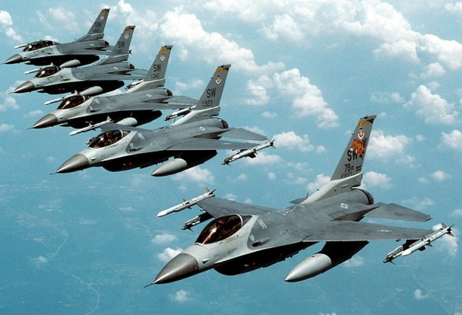 ABŞ-ın F-16 qırıcılarından ibarət eskadrilya Yaxın Şərqə gəlib