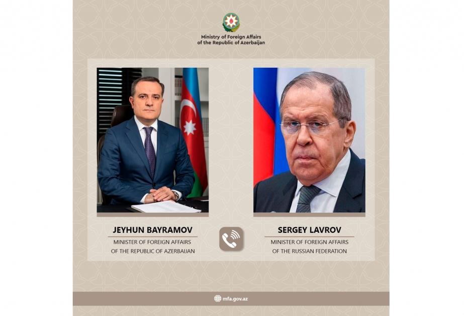 Azerbaijani, Russian FMs talk over phone