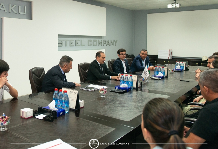 ®  ЗАО Baku Steel Company наградила детей сотрудников компании, поступивших в вузы c высокими баллами