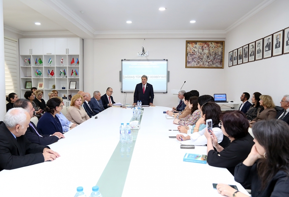 AMEA-da elmi seminar: Çağdaş Türkman ədəbiyyatı