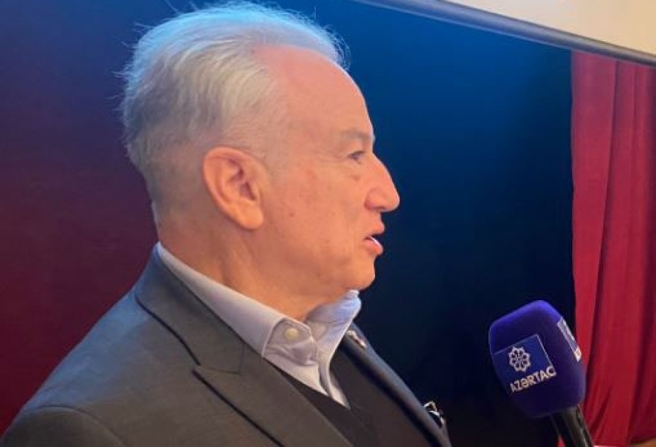 Cefri Verbok: “Kamançada ilk dərsim 50 il əvvəl olub”