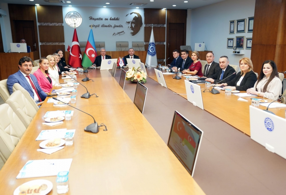 Ege Universitetində ikili diplom proqramının rəhbər komitəsinin iclası keçirilib