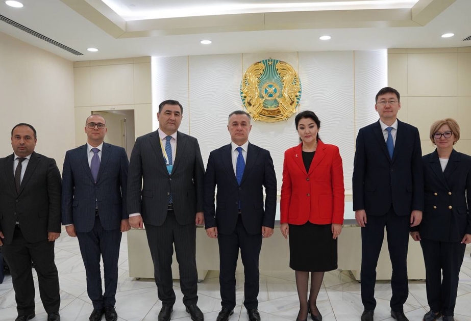 Ministro de Sanidad de Azerbaiyán celebra reuniones bilaterales en el marco de la 73ª reunión del Comité Regional de la OMS para Europa
