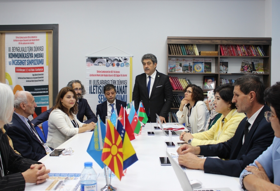 III Beynəlxalq Türk Dünyası Kommunikasiya və İncəsənət Simpoziumunun panel müzakirələri olub