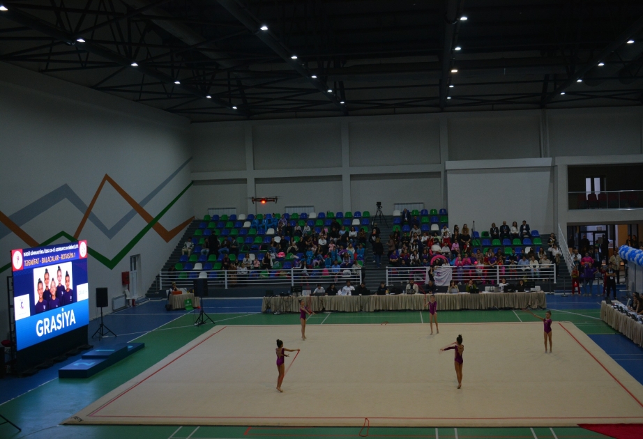 Bədii gimnastika üzrə Azərbaycan birinciliyinin qalibləri mükafatlandırılıb