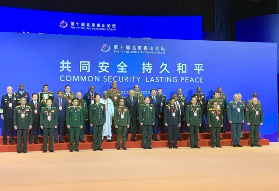 Aserbaidschan und China diskutieren militärische Zusammenarbeit