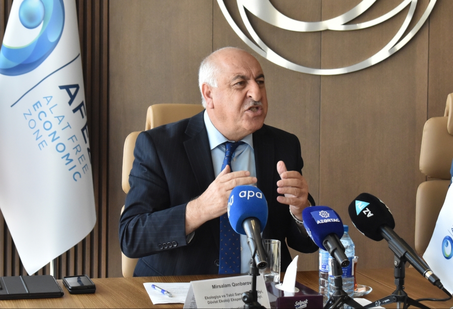 Mirsalam Qənbərov: Təqdim edilən bütün layihələrə qayda-qanunlar çərçivəsində rəy verilir
