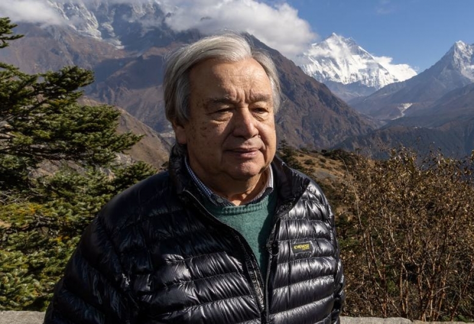 Au pied du mont Everest, Guterres appelle à « arrêter la folie » du changement climatique