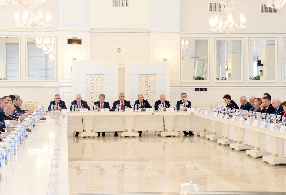 В Милли Меджлисе проходят слушания на тему топонимов Западного Азербайджана