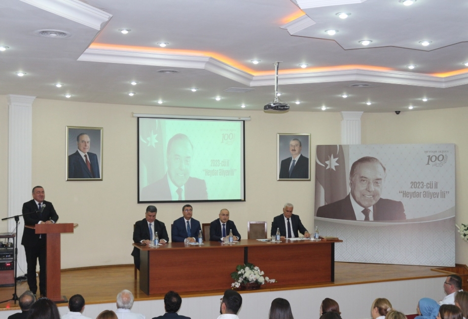 Ulu Öndər Heydər Əliyev müasir Azərbaycan dövlətinin banisidir