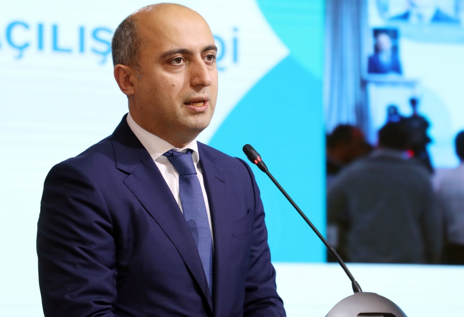Emin Əmrullayev: Təhsildə nailiyyət qazanmağın qısa yolu ali təhsil müəssisələri ilə əlaqəlidir