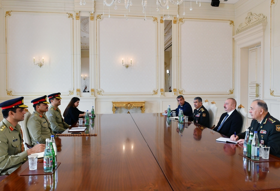 Le président azerbaïdjanais reçoit le chef d’état-major de l’armée pakistanaise MIS A JOUR VIDEO