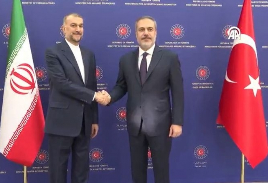 İranın xarici işlər naziri Türkiyədə səfərdədir VİDEO
