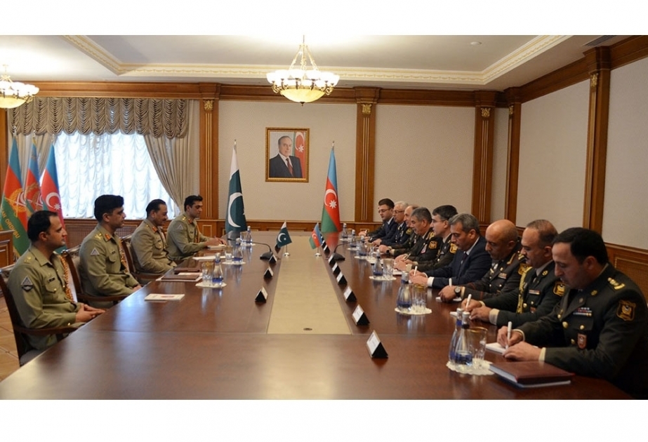 Azerbaijan, Pakistan discuss military cooperation