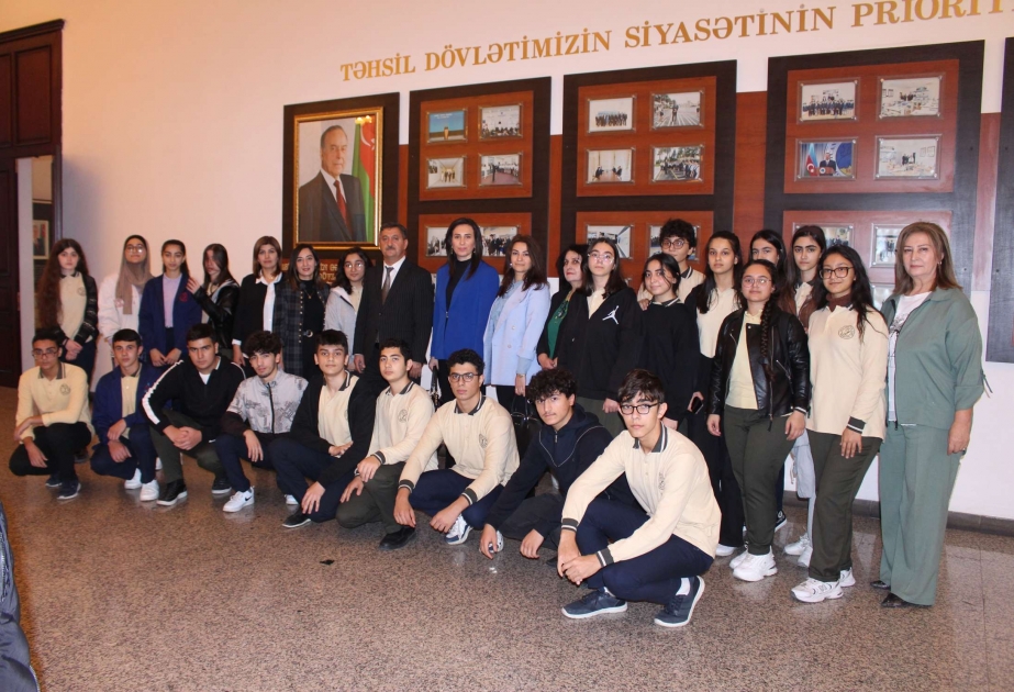 Məktəblilər Azərbaycan Dövlət Neft və Sənaye Universitetində