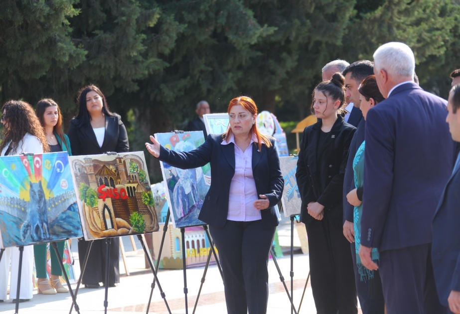 Yevlaxda Zəfər Gününə həsr olunan rəsm sərgisi açılıb