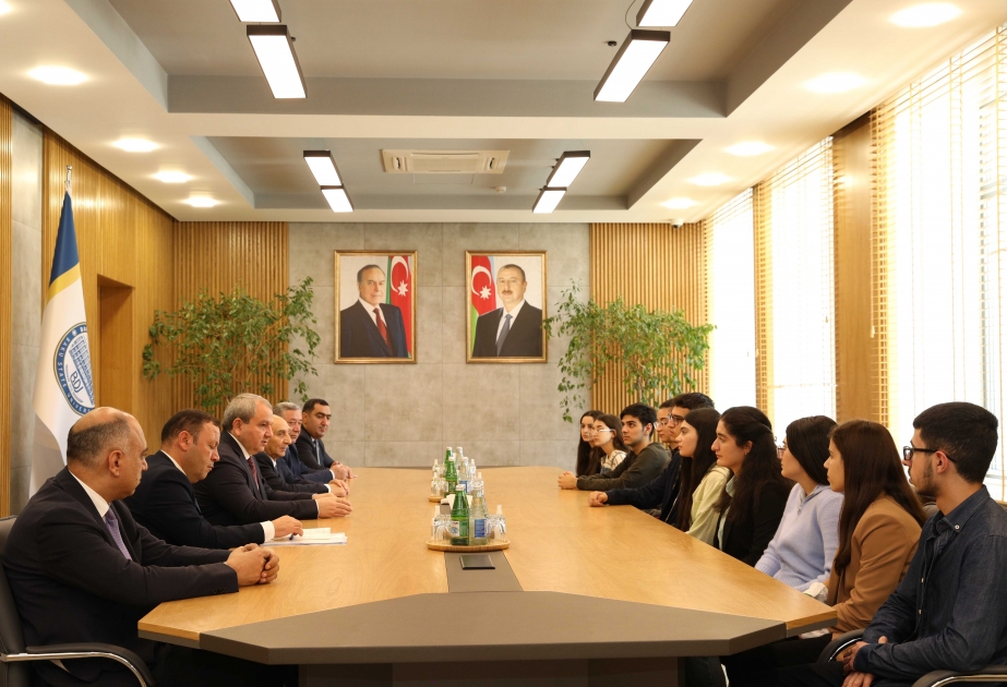 Prezident təqaüdünə layiq görülmüş BDU tələbələri ilə görüş