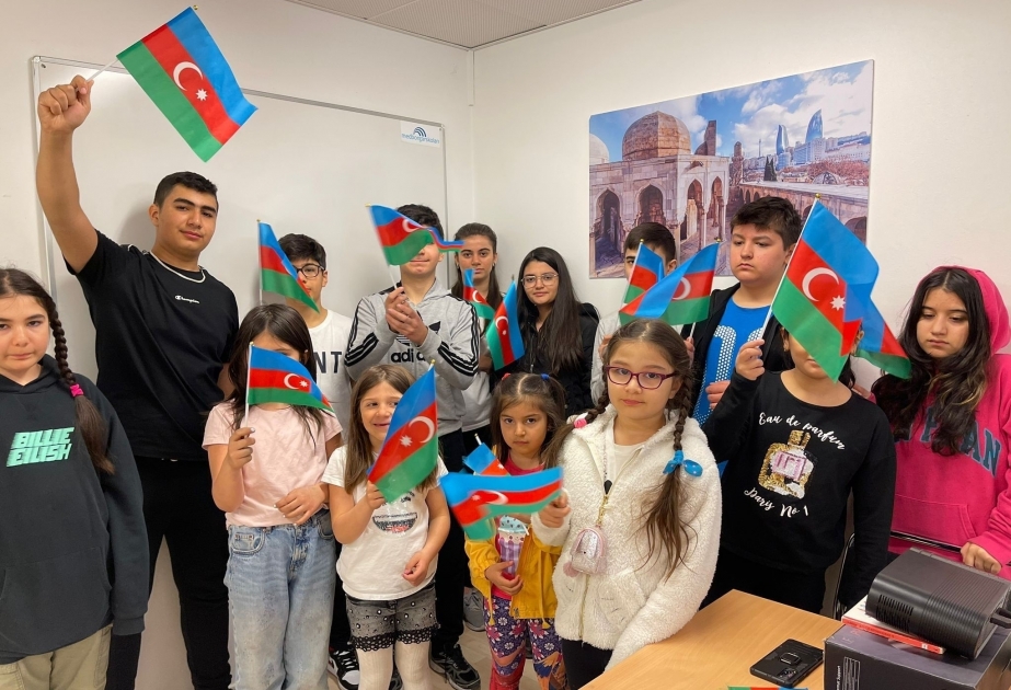 La Escuela Dominical "Karabakh" de Estocolmo se está preparando para el Día de la Victoria