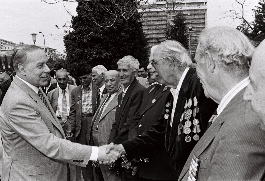 Moments d’une vie dédiée au peuple : mai 1996