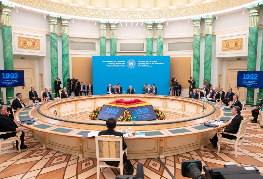 L’Organisation des Etats turciques tient son 10e sommet à Astana  Le président azerbaïdjanais Ilham Aliyev participe au sommet  MIS AJOUR VIDEO