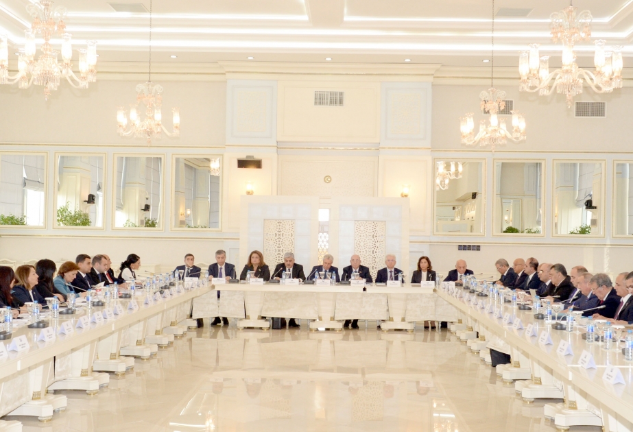 Komitə sədri: İlk dəfə olaraq büdcəmizdə səhiyyə xərcləri 1,9 milyard manata yüksəlib