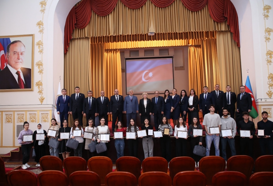 “Heydər Əliyev və hüquqi dövlət” hüquq olimpiadasının qalibləri mükafatlandırılıb