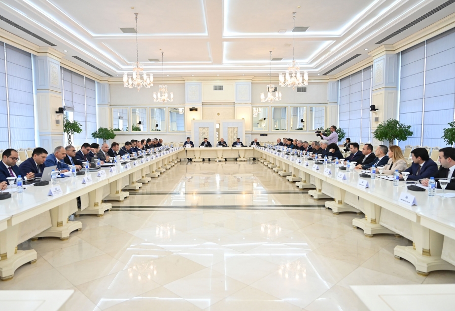 Milli Məclis komitələrinin birgə iclasında 2024-cü ilin dövlət büdcəsi zərfinə daxil olan sənədlər müzakirə edilib