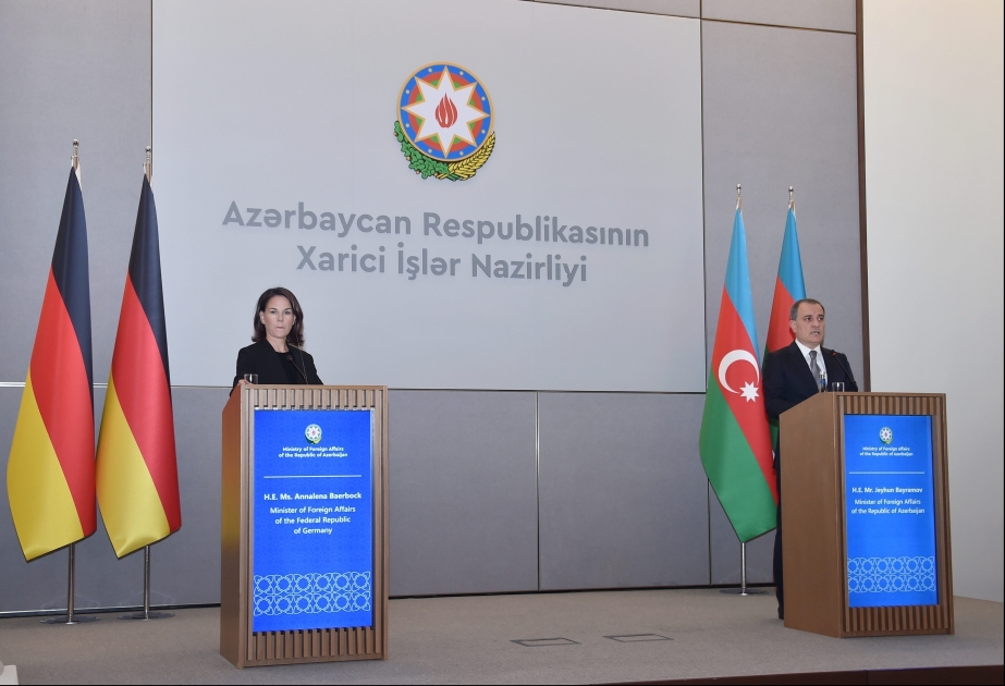 Canciller azerbaiyano resalta los esfuerzos de Azerbaiyán para llevar la paz a la región