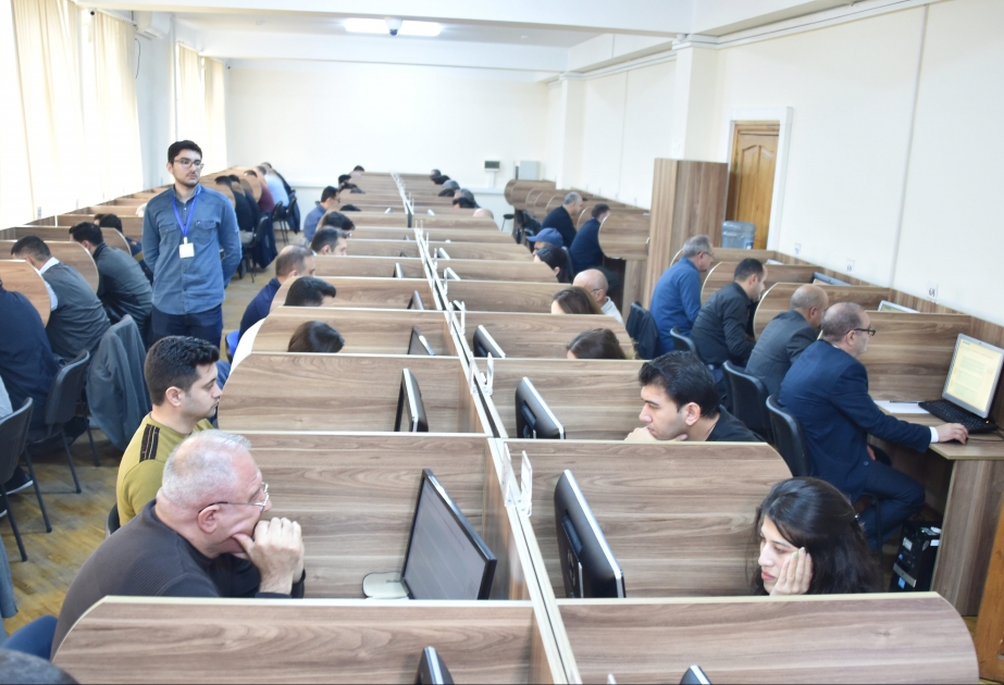 Vəkillər Kollegiyasına üzvlüyə qəbulla bağlı imtahanın yazılı test mərhələsi keçirilir
