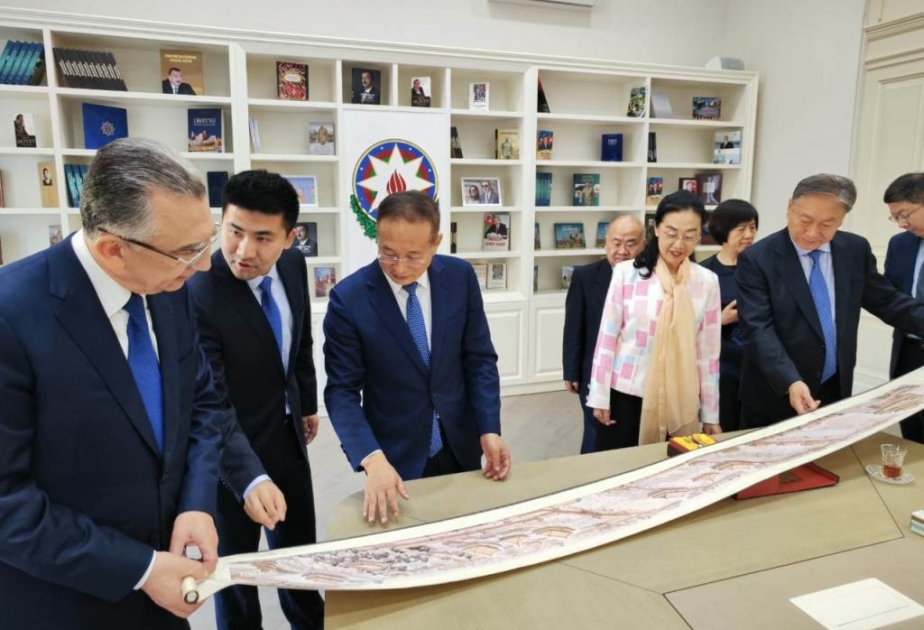 Bakı çinli qonaqları heyran edib