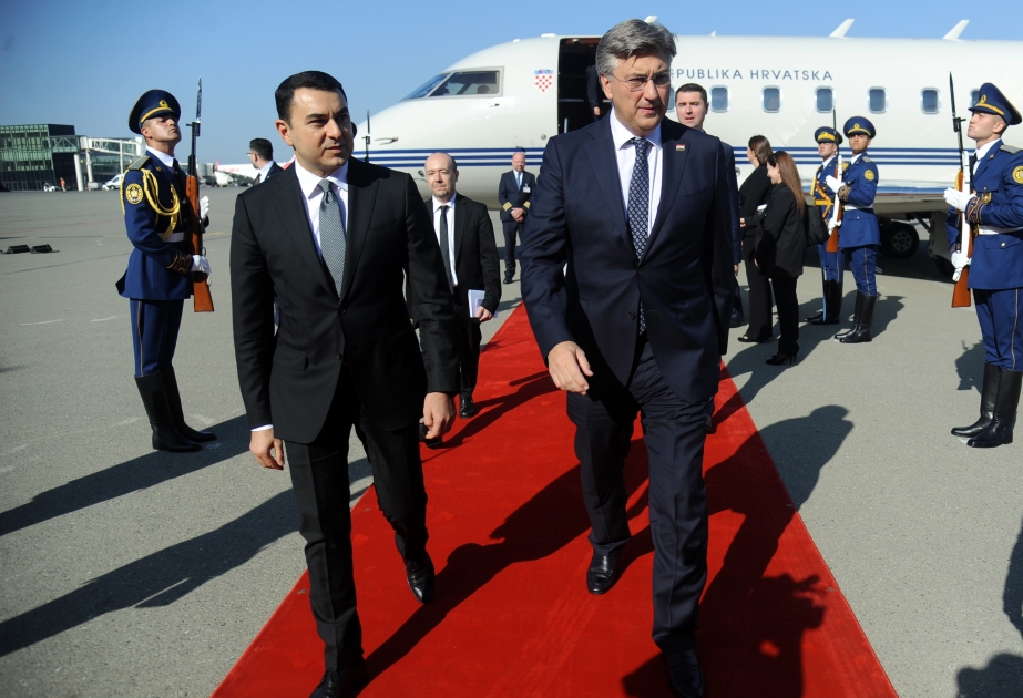 Le Premier ministre croate Andrej Plenkovic arrive en Azerbaïdjan pour une visite de travail