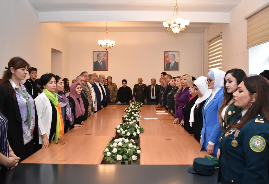 “Zəfərə şahidlik edən Bayrağım” adlı dəyirmi masa təşkil olunub