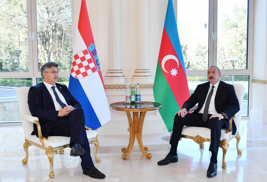 Präsident Ilham Aliyev und kroatischer Premierminister Andrej Plenković treffen sich zu Vier-Augen-Gespräch in Baku VIDEO