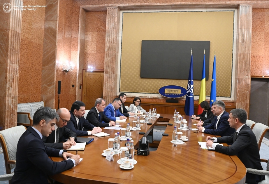 رئيس وزراء رومانيا يستقبل وزير الخارجية الاذربيجاني