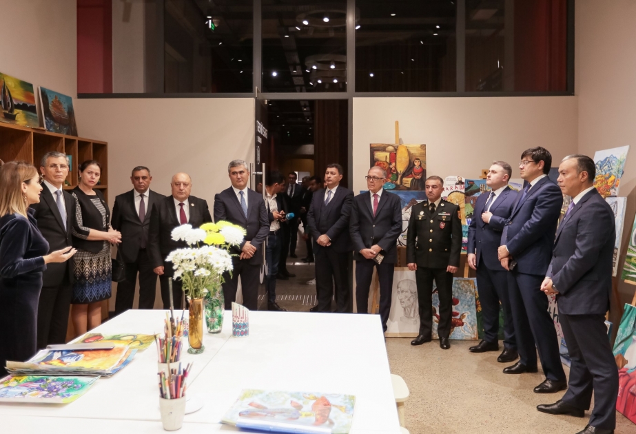 Yaradıcı əlilliyi olan şəxslər yenidən səhnədə
