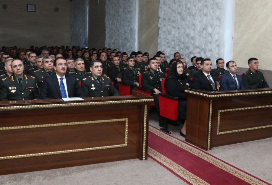“Dəmir yumruğ”a çevrilmiş xalq Ulu Öndərin ən ümdə arzusunu 17 ildən sonra gerçəkləşdirdi