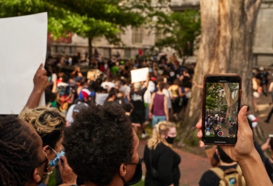 Désinformation en ligne : l’UNESCO dévoile son plan d’action pour réguler les médias sociaux