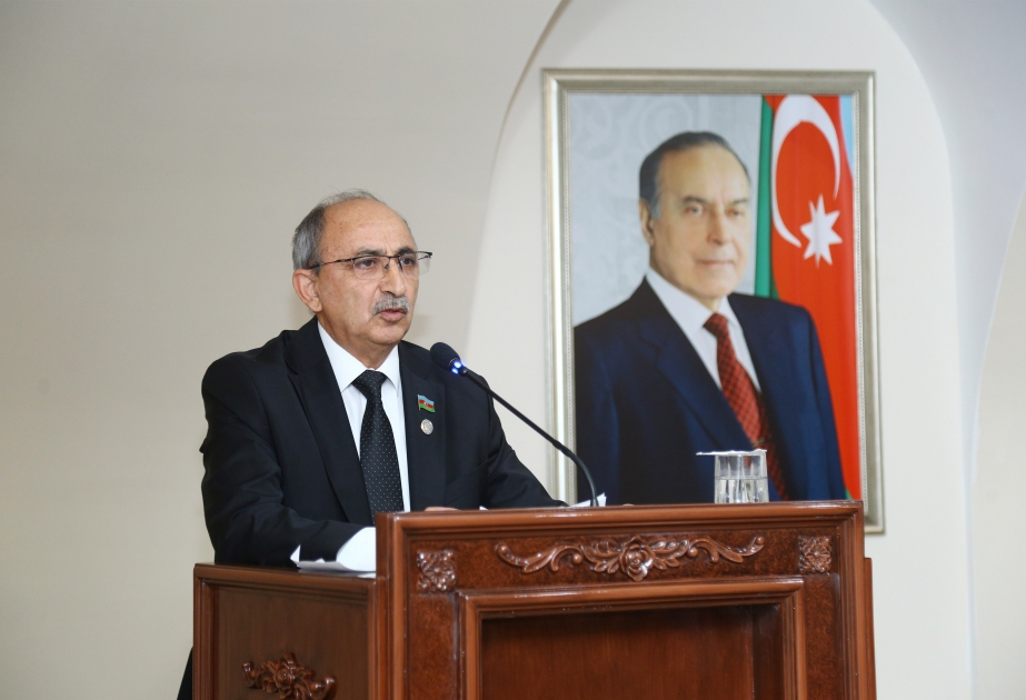 Əziz Ələkbərli: Qərbi azərbaycanlılar öz tarixi vətənlərinə qayıdacaqlarına çox inanırlar