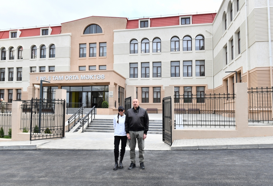 Se inauguró la escuela secundaria integral de la ciudad de Shusha número 1