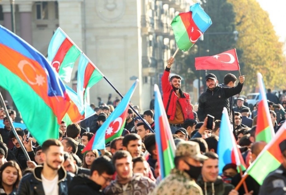 Azərbaycan “Prezident-Xalq-Ordu” birliyi sayəsində qazanılan zəfər sevincini yaşayır  RƏY