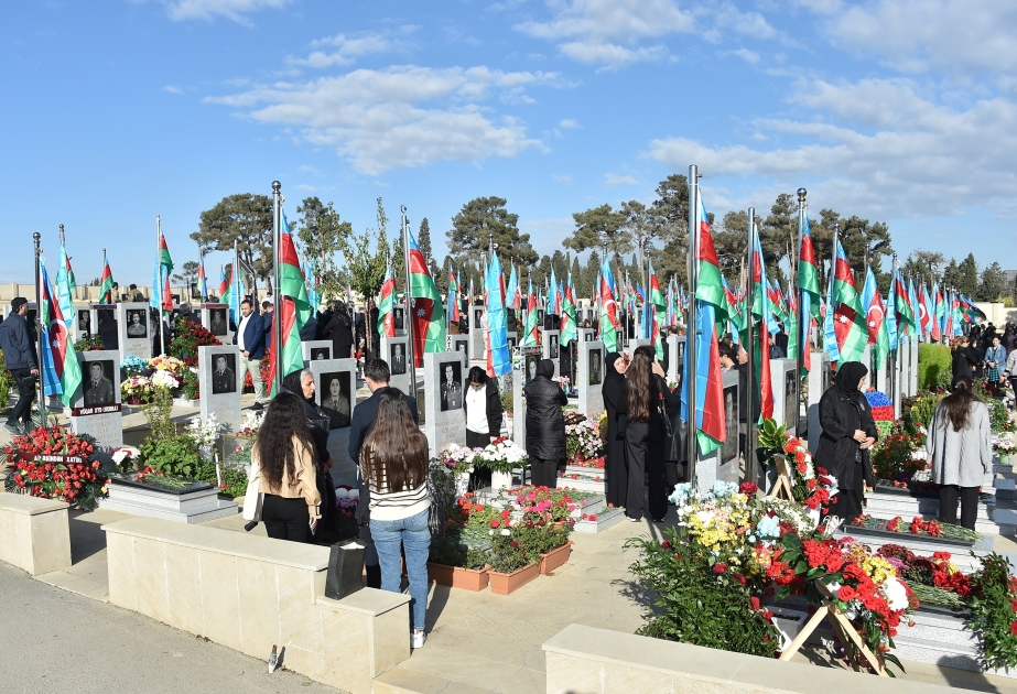 Tercer aniversario de la Victoria histórica: el pueblo azerbaiyano honra respetuosamente la memoria de sus héroes