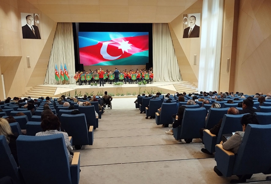 Zəfər Günü münasibətilə Azərbaycan Ordusunda keçirilən tədbirlərdə xidmətdə fərqlənən hərbi qulluqçular mükafatlandırılıb