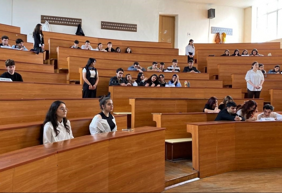 BDU-da Zəfər Gününə həsr edilmiş universitetlərarası intellektual oyun keçirilib