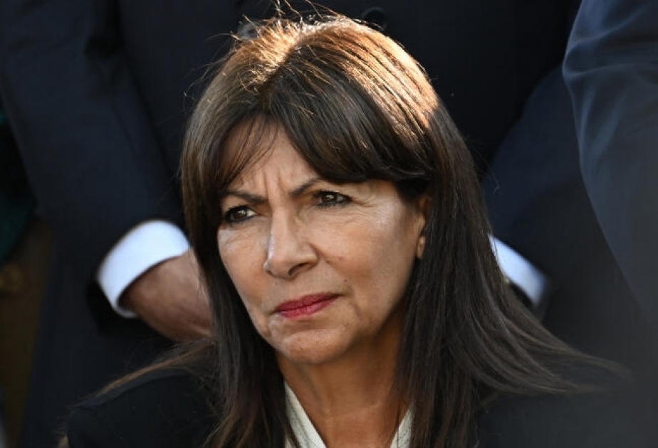 France: la polémique enfle autour d’un voyage de la maire de Paris