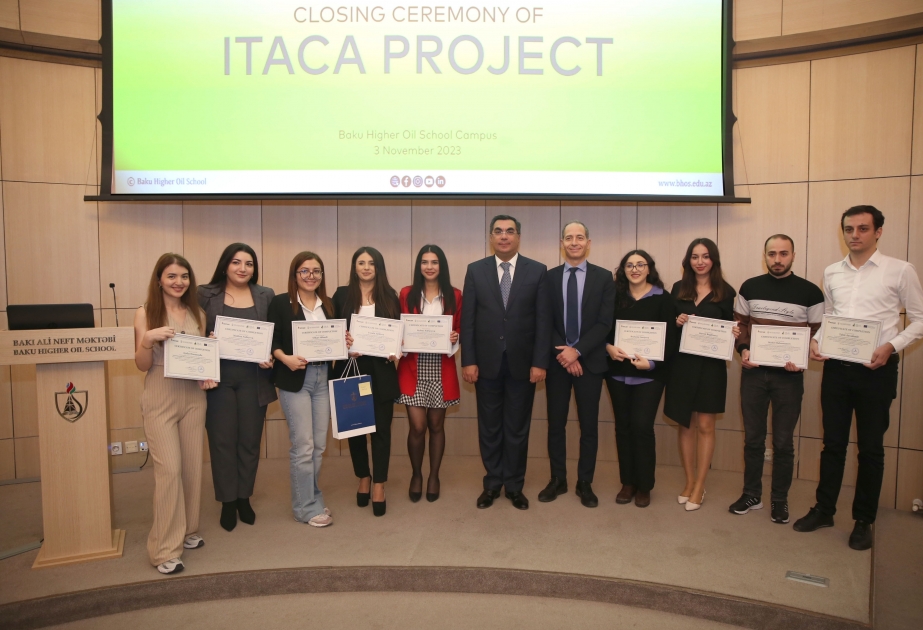 La Escuela Superior de Petróleo de Bakú acoge la ceremonia de clausura del proyecto ITACA