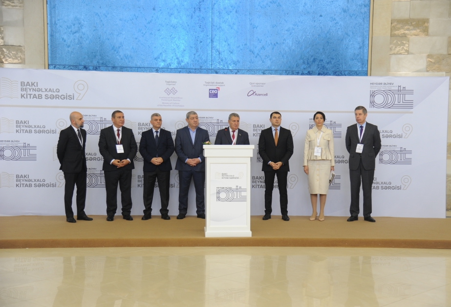 Cérémonie d’ouverture de la 9e Foire internationale du livre de Bakou L’AZERTAC y participe avec son stand