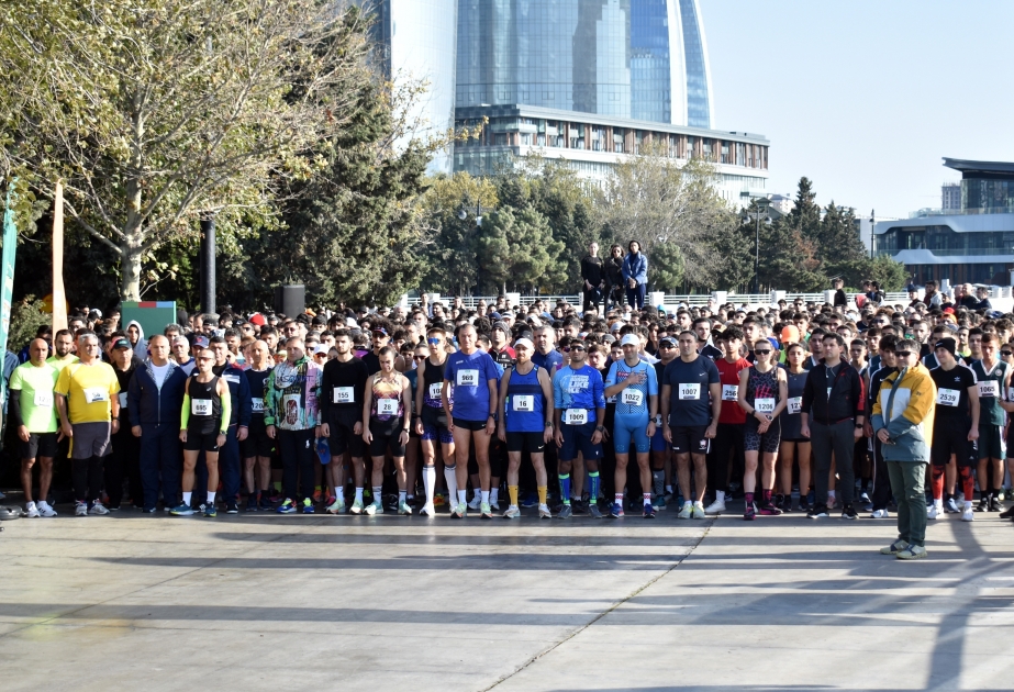Baku hosts charity run marking Victory Day