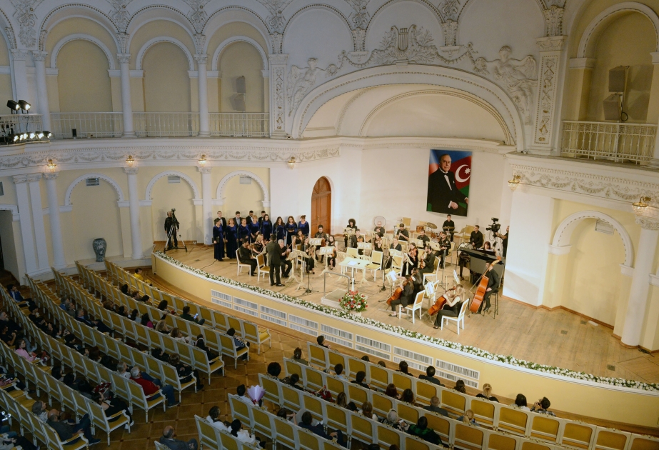 Filarmoniyada Ümummilli Liderin 100 illiyinə həsr olunmuş konsert təşkil edilib