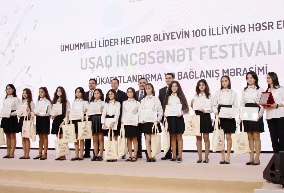 Uşaq İncəsənət Festivalının qalibləri mükafatlandırılıb