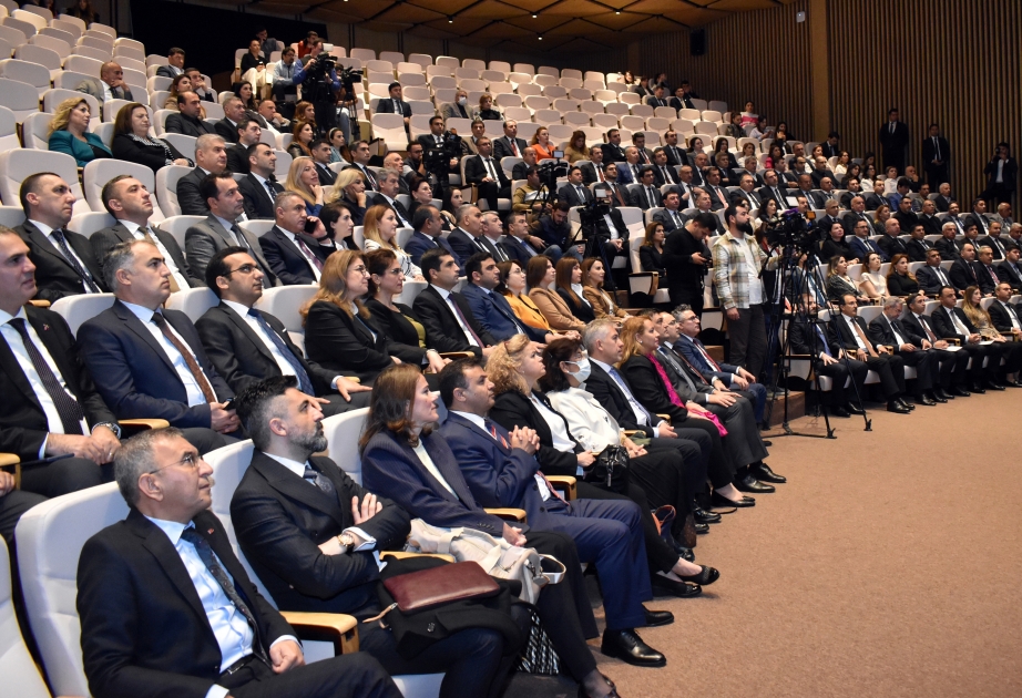 Cahit Bağçı: Tibb sahəsində öz təcrübə və biliklərimizi qardaş Azərbaycanla bölüşməyə hazırıq